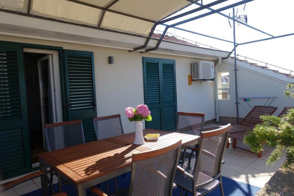 Apartment Tonka Vodice Exteriér fotografie