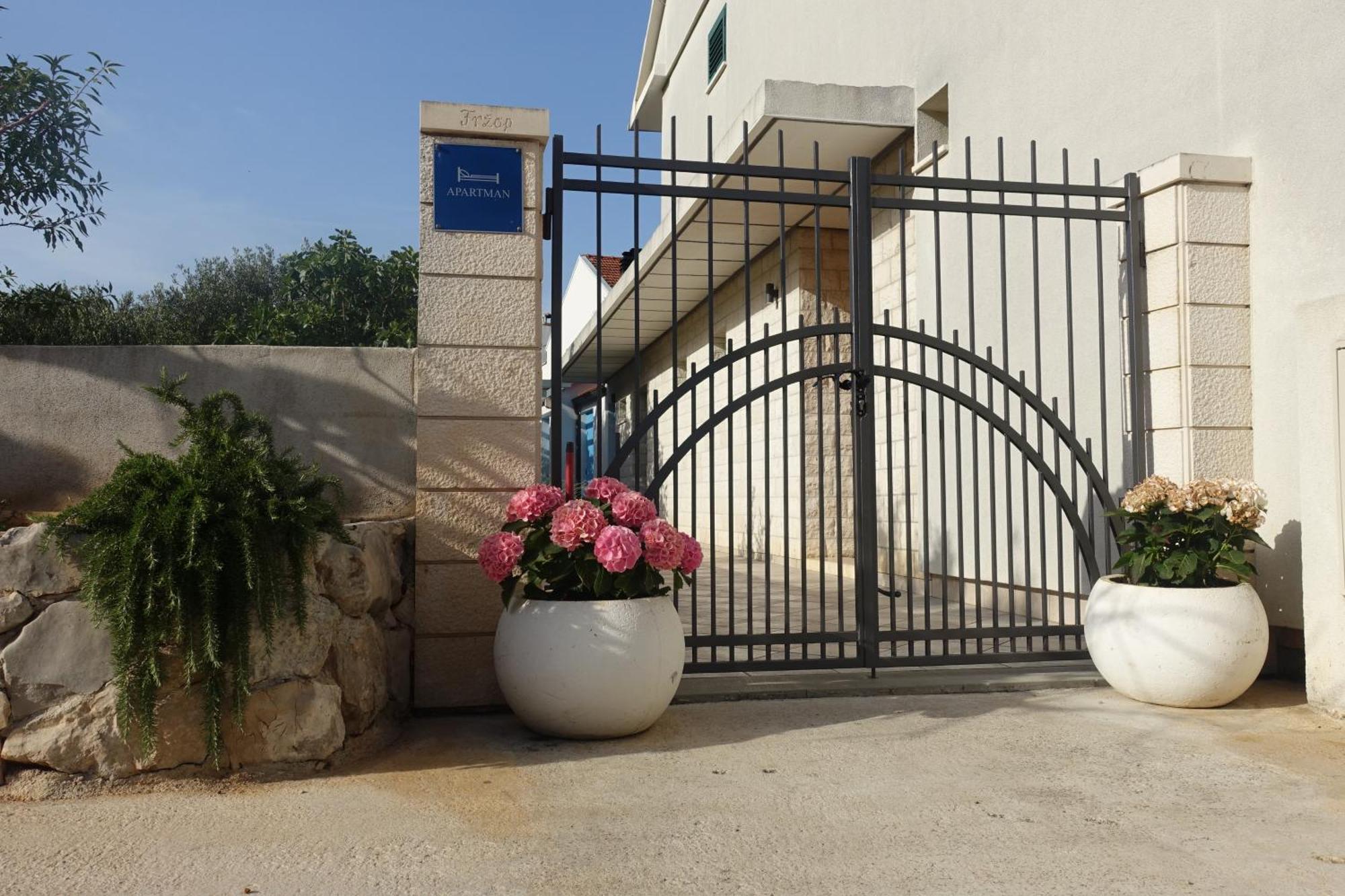 Apartment Tonka Vodice Exteriér fotografie
